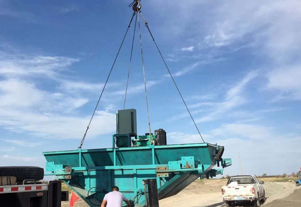 梯形渠成型機，水渠滑膜機